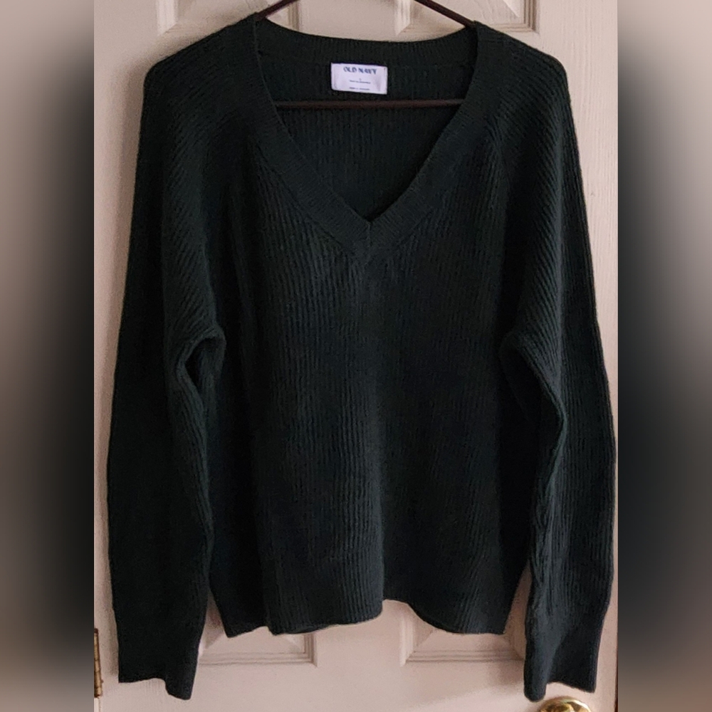 Old navy long sleeve sweater